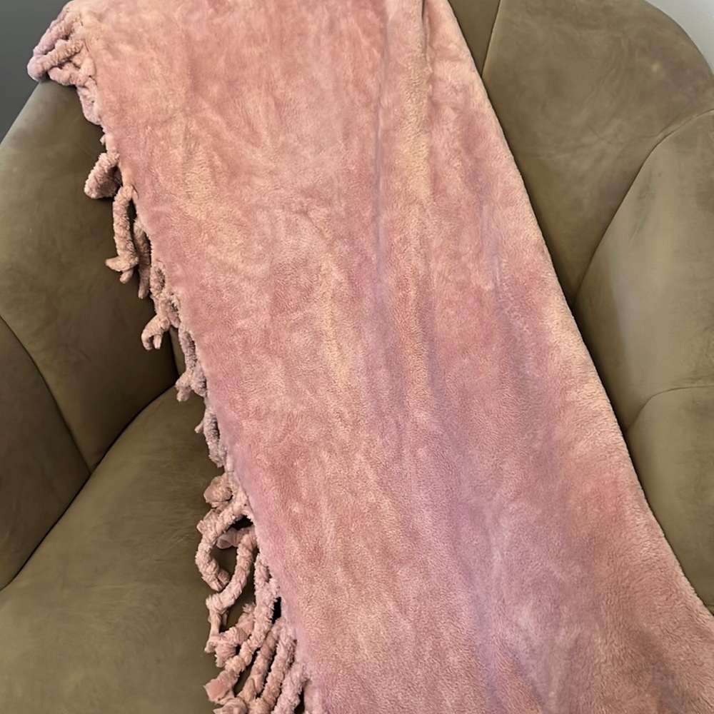 NORDSTROM plush throw blanket